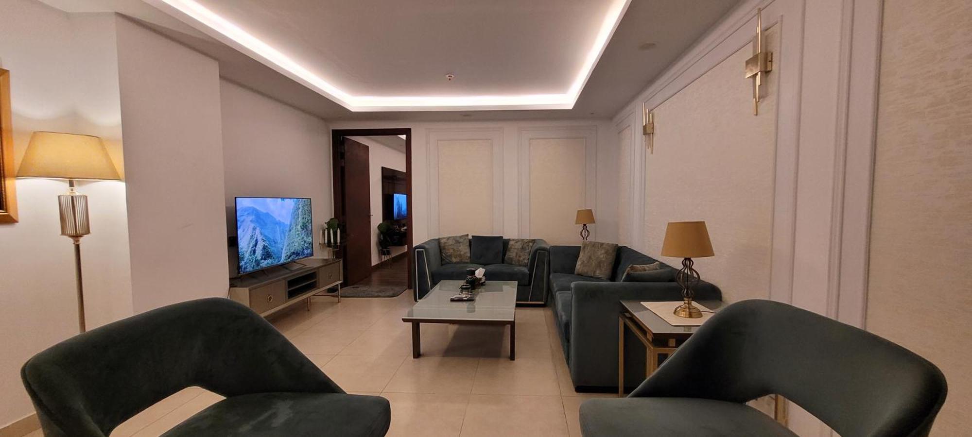 Goldcrest Luxury Apartments Lahore Extérieur photo