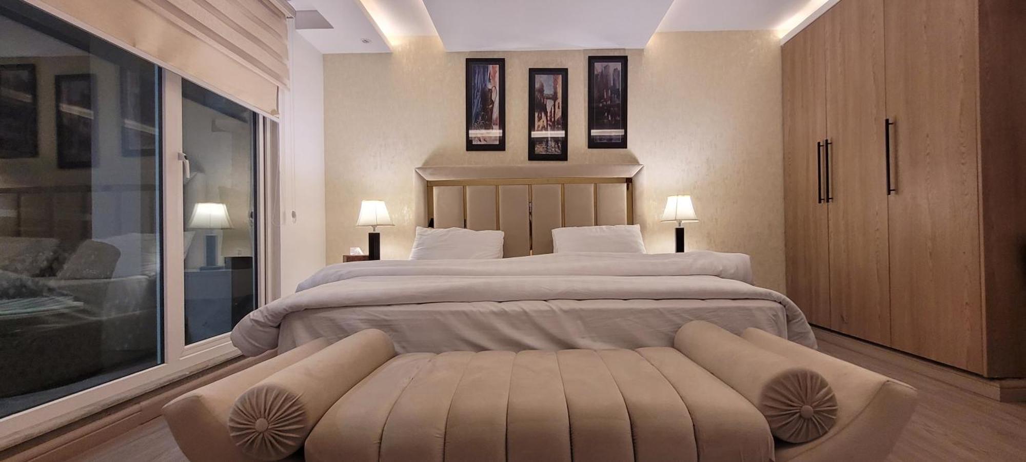 Goldcrest Luxury Apartments Lahore Extérieur photo