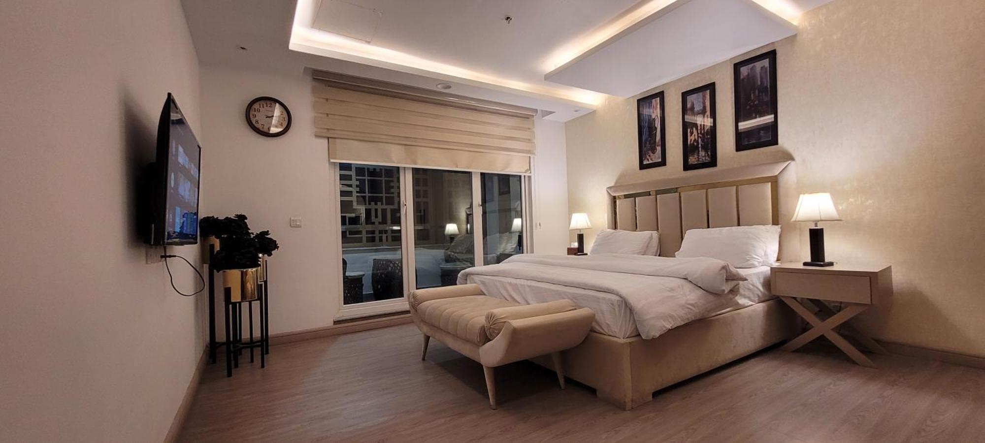 Goldcrest Luxury Apartments Lahore Extérieur photo