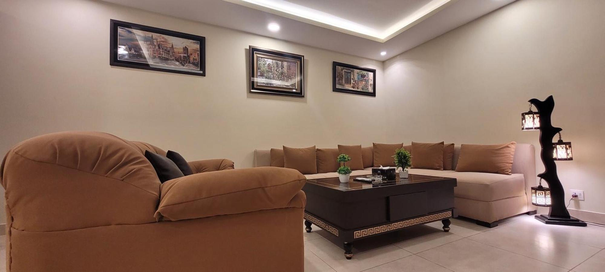 Goldcrest Luxury Apartments Lahore Extérieur photo